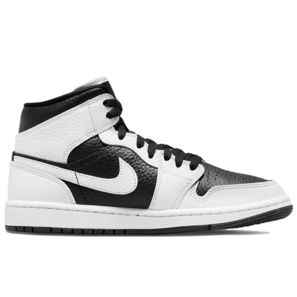 NIKE WMNS AIR JORDAN 1 MID - Picture 3 of 5